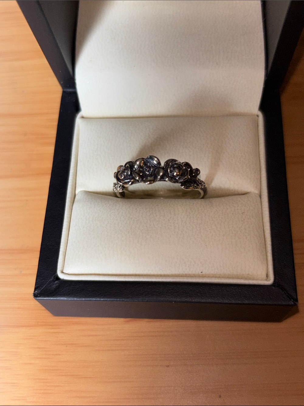 Or Paz Silver Floral Cluster Ring. NWOT Box not included